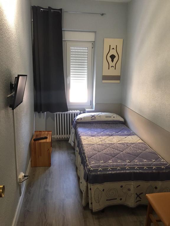 Hostal Rosales Aranda de Duero Ngoại thất bức ảnh