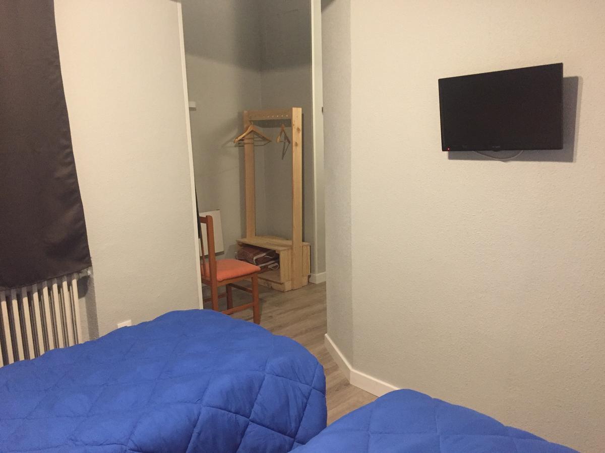 Hostal Rosales Aranda de Duero Ngoại thất bức ảnh
