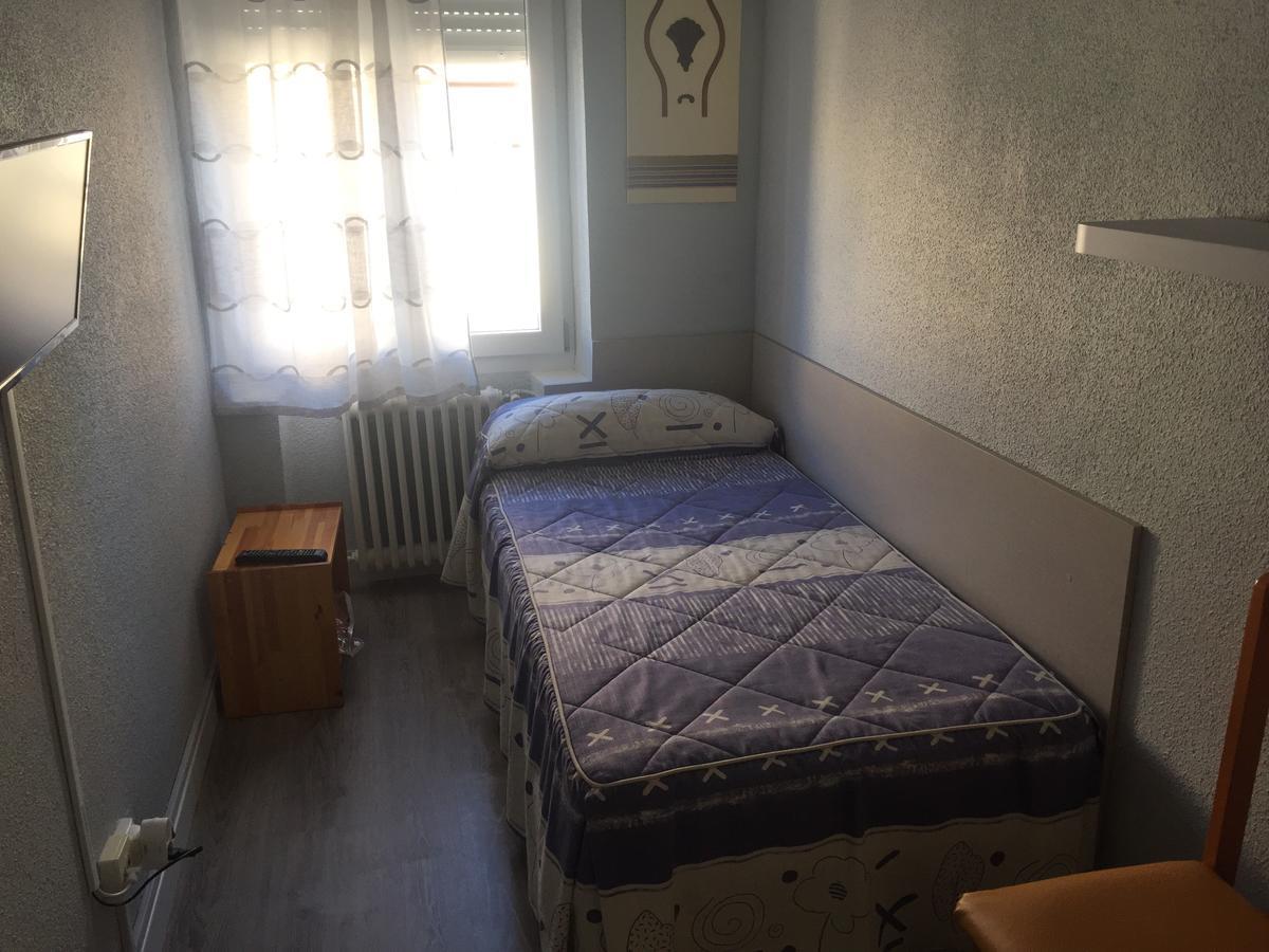 Hostal Rosales Aranda de Duero Ngoại thất bức ảnh