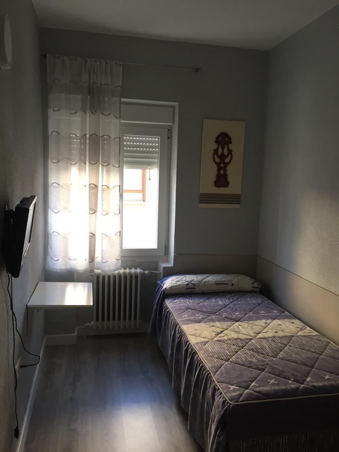 Hostal Rosales Aranda de Duero Ngoại thất bức ảnh